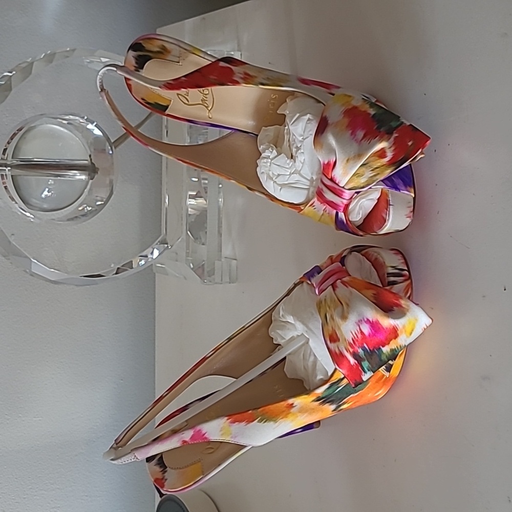 CHRISTIAN LOUBOUTIN Sandals - Picture 11 of 16